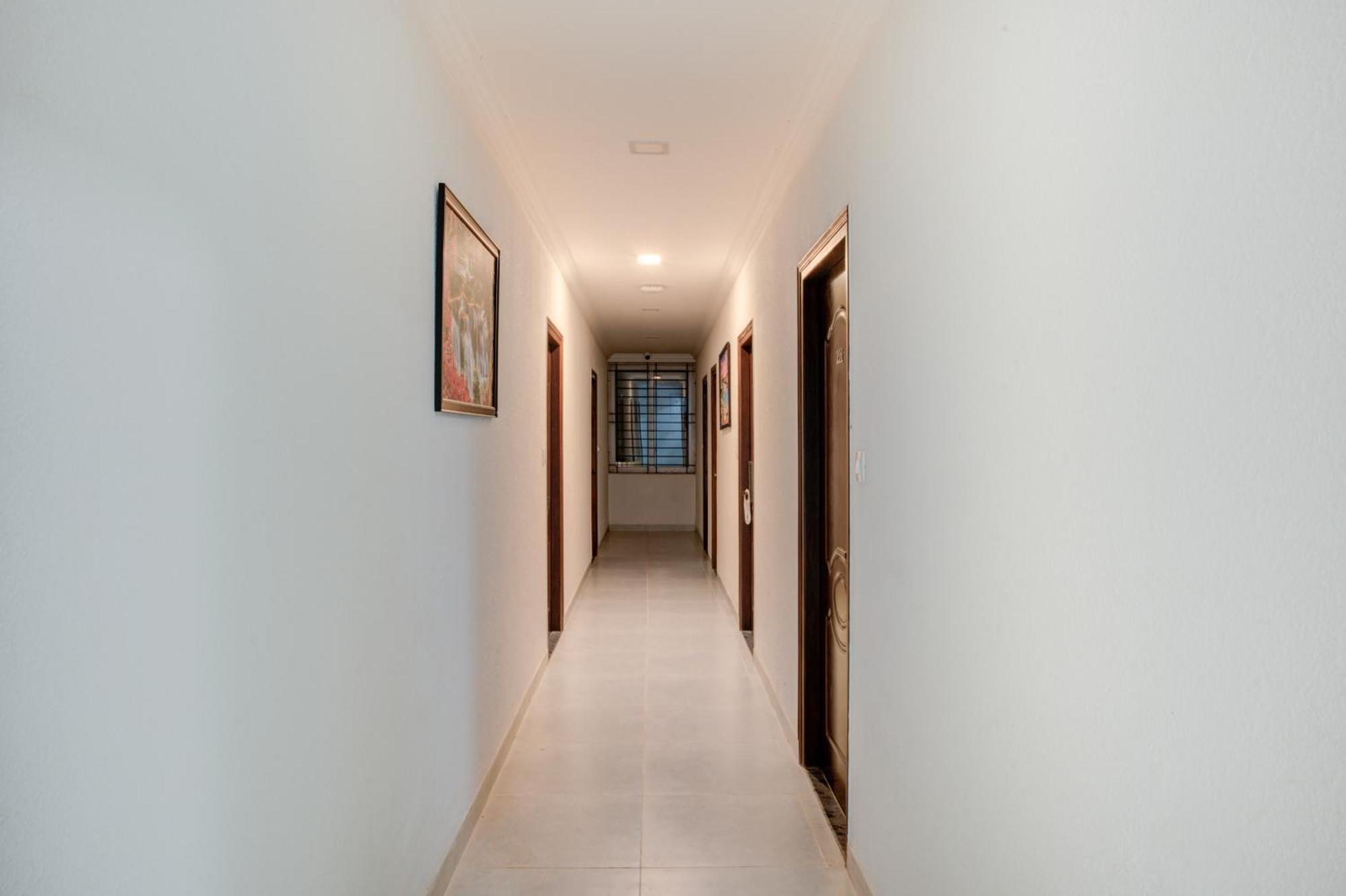Hotel Sterling Inn Bangalore International Airport Yelahanka Exterior photo