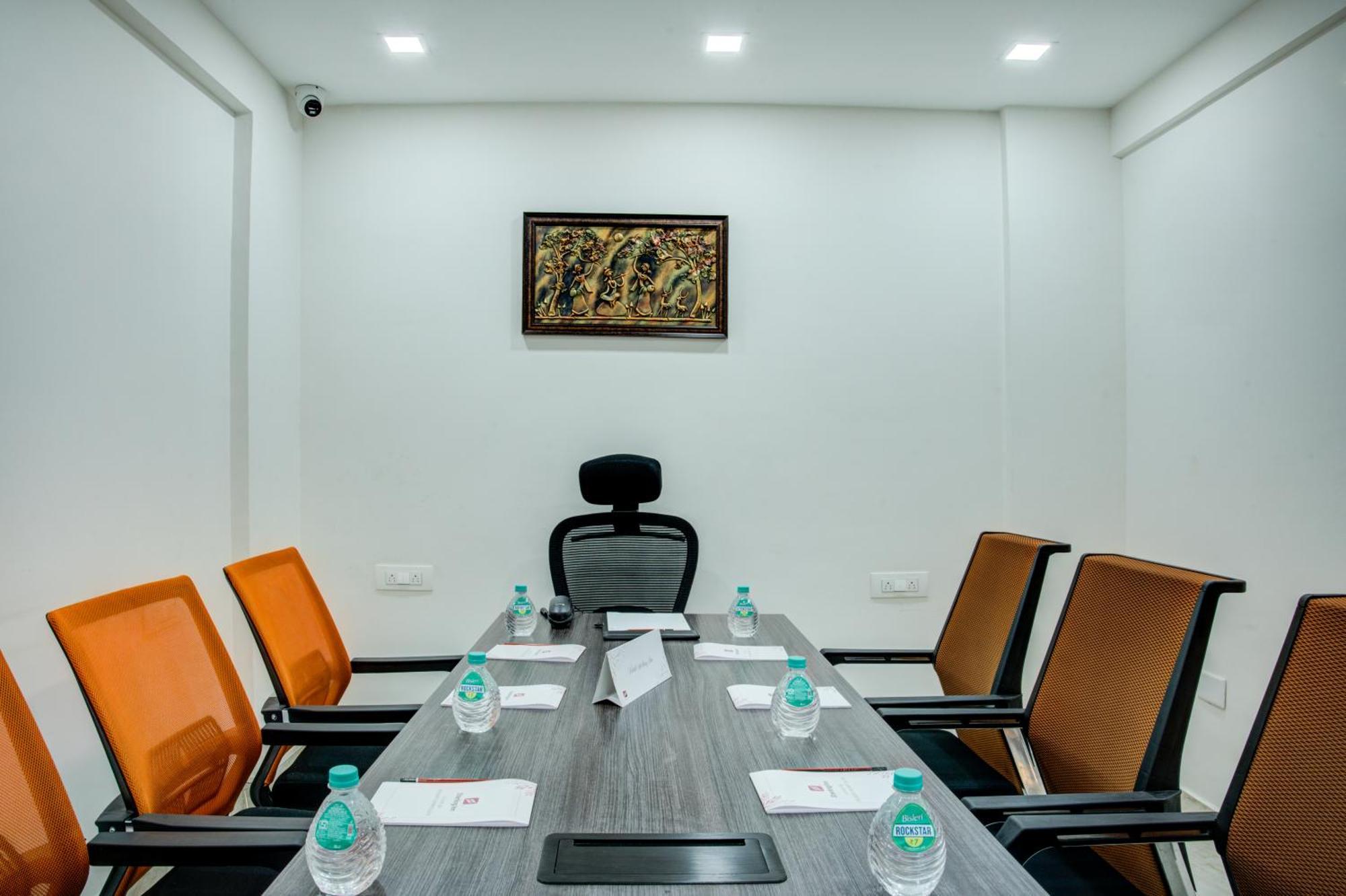 Hotel Sterling Inn Bangalore International Airport Yelahanka Exterior photo